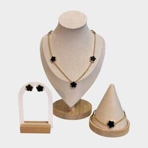 Classic Gold & Black Clover Set